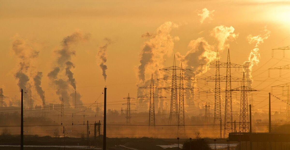 industry environmental pollution nature smog sunrise air pollution air environmental protection pollution smoke chimney steam evening sky poisonous environment power plant industrial plant exhaust factory